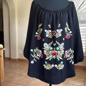 Off-the-Shoulder embroidered black top. Size XXL